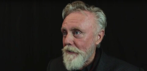 Roger Taylor - abbiamo bisogno di un cantante oltraggioso e gay. E' il nostro ingrediente magico