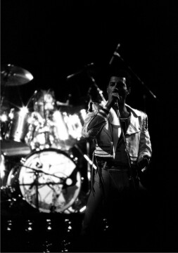 1982: if you don't wanna hear it...fucking go home